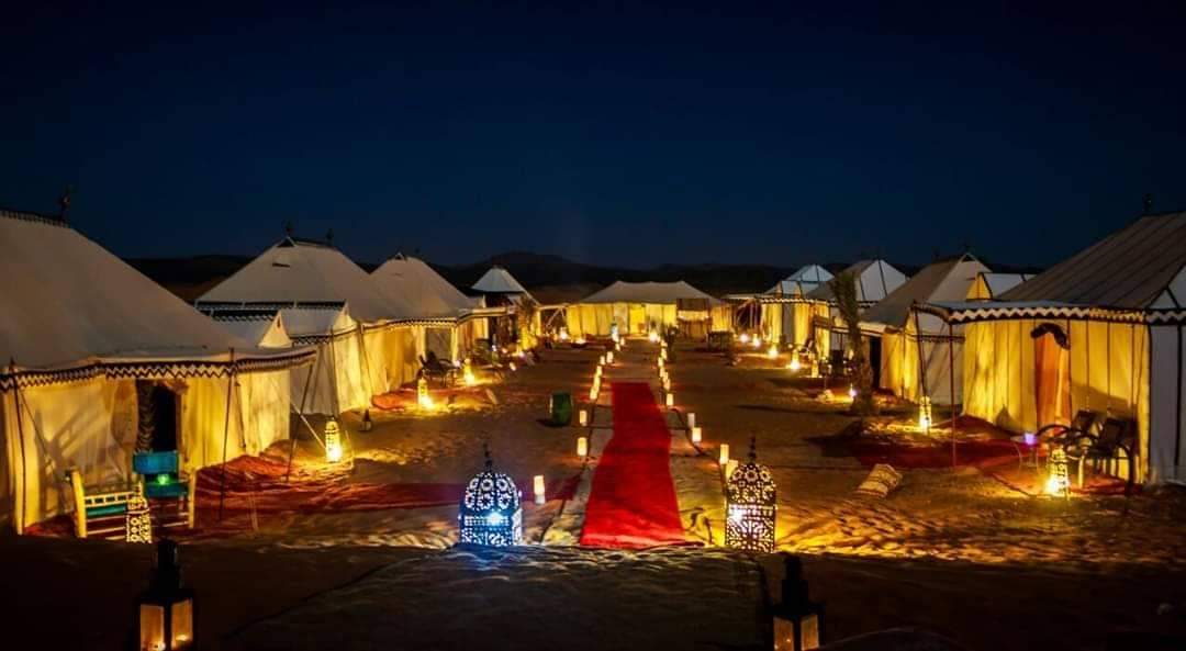 Luxury Camp Bled Travel di notte